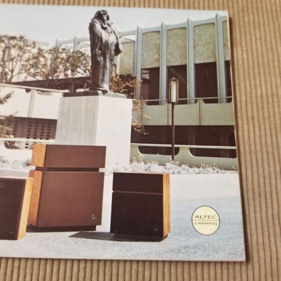 Original 1978 Altec Lansing Hi-Fi Family catalog - Picture 3 of 9
